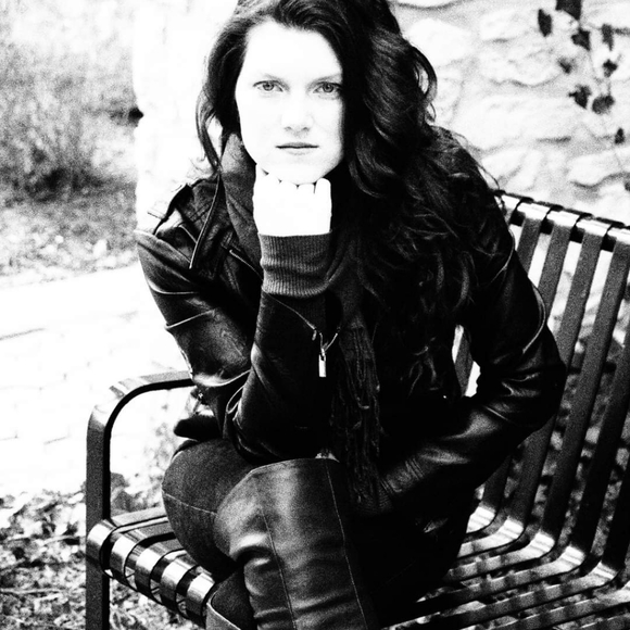 Meet your Posher, Evangeline - Picture 3 of 3